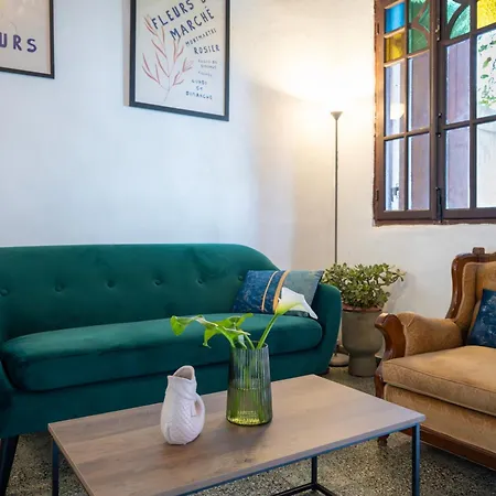 St Nicholas Traditional House *