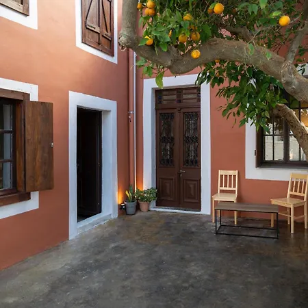 St Nicholas Traditional House Апартаменти *